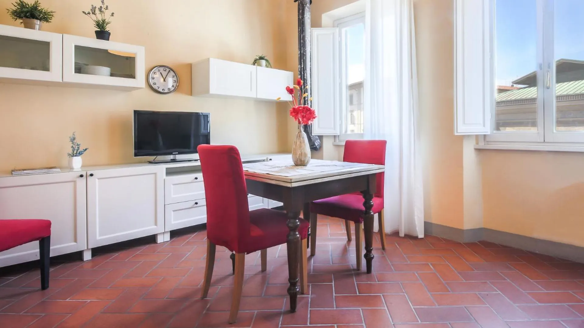 Apartments Florence - Sant\'Orsola With View On The Market location